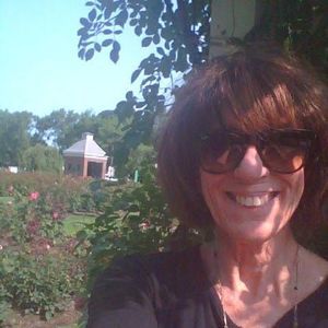 Meet your Posher, Elaine